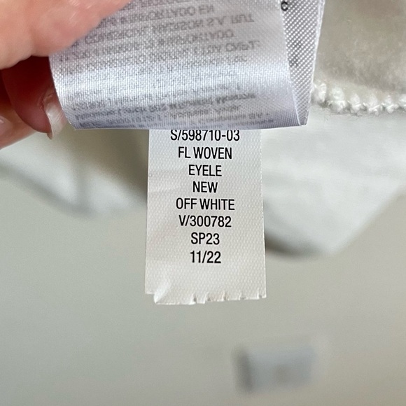 Gap Relaxed White Eyelet Crewneck Cotton Sweatshirt Womens Size Medium EUC - Picture 7 of 15